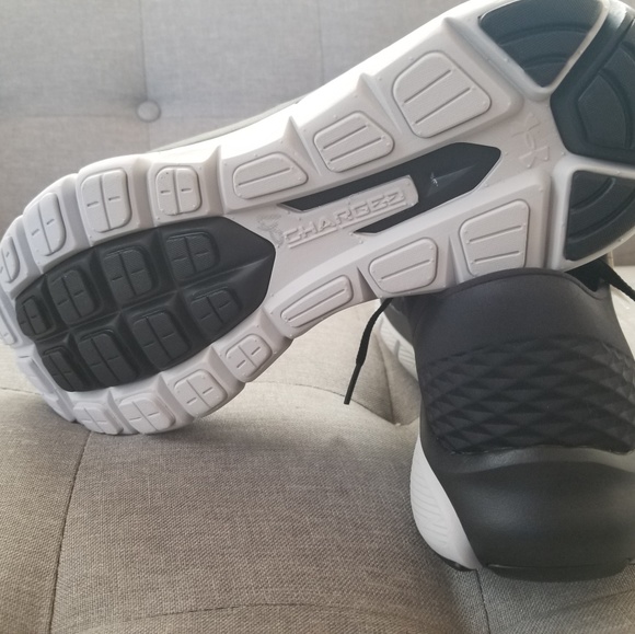 Shoe - Picture 3 of 3